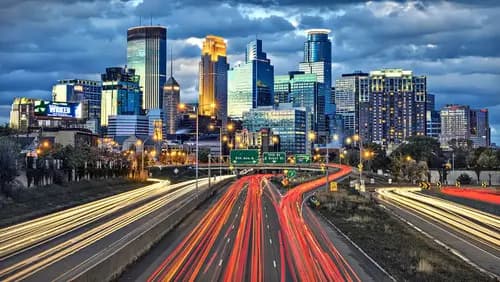 Descubre el encanto de Minneapolis y su rica cultura.