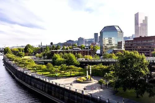 Portland: Donde la Historia se Entrelaza con la Modernidad