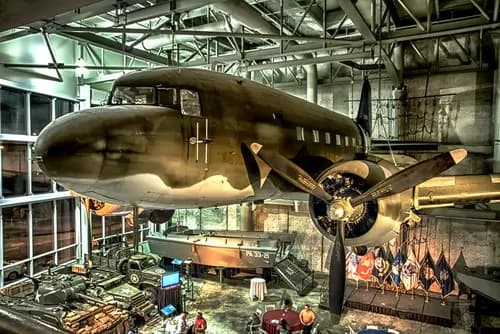 Museo Nacional de la Segunda Guerra Mundial | Museo de Arte de New Orleans | Garden District