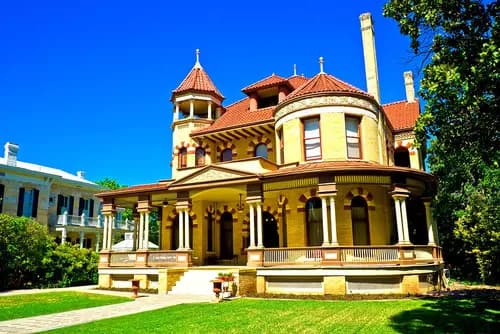 San Antonio Museum of Art | Briscoe Western Art Museum | King William Historic District.