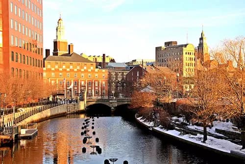 Providence: Un Viaje entre Épocas y Sabores