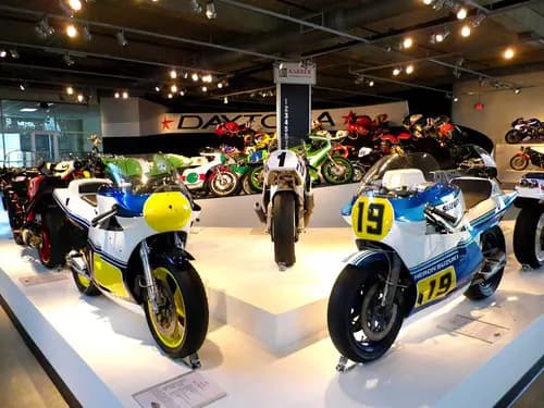 Southern Museum of Flight | Barber Vintage Motorsports Museum | Cena en Saw’s Soul Kitchen