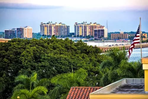 Fort Myers Te Da la Bienvenida: Un Viaje Inolvidable Te Aguarda