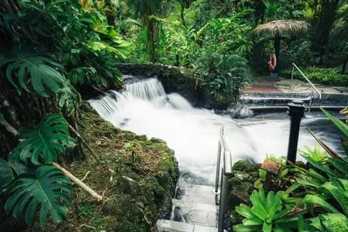 Parque Nacional Volcán Poás | Parque Natural Jardines de las Cataratas de La Paz | Cantón de Grecia