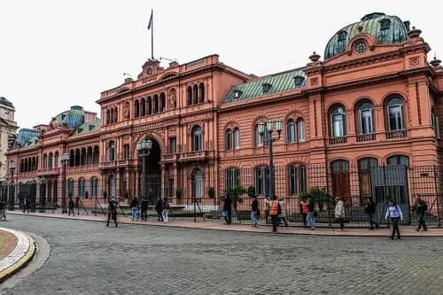 Llegada a Buenos Aires y traslado al hotel