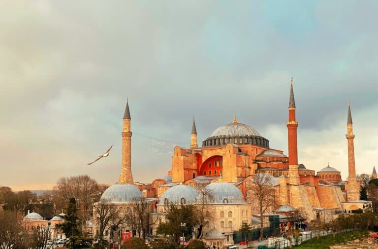 Idioma y Frases Para Comunicarse al Viajar a Turquía